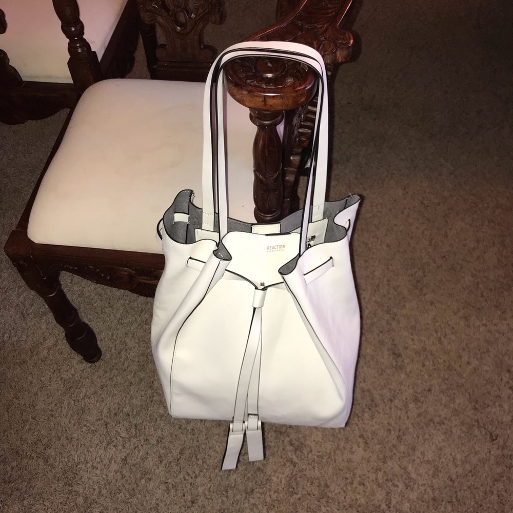 Reaction Kenneth Cole Tote Bag